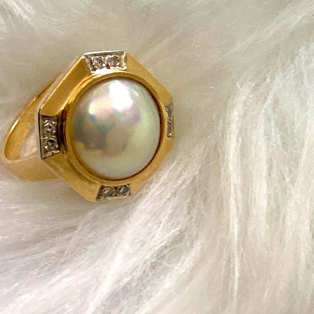 Elegant & Exquisite 14k yellow Gold Mabe pearl Ring